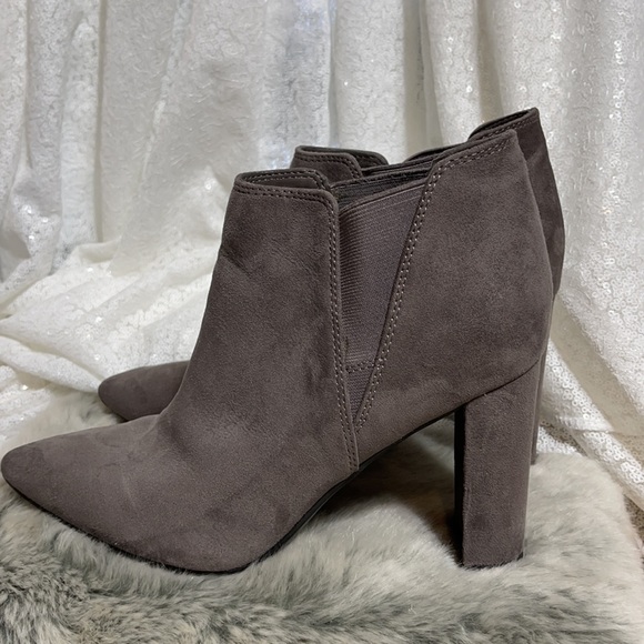Marc Fisher booties size 7 1/2 M - Picture 8 of 17